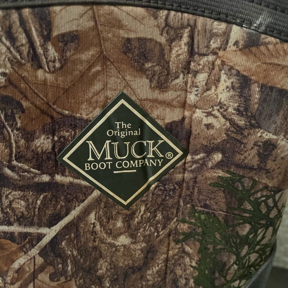 Realtree Muck Boots Childs size 3, I wear a women’s size 5/6 and they fit me - Picture 6 of 7